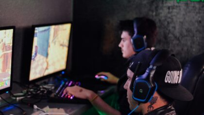 How hero shooter balance patches keep reshaping the esports meta