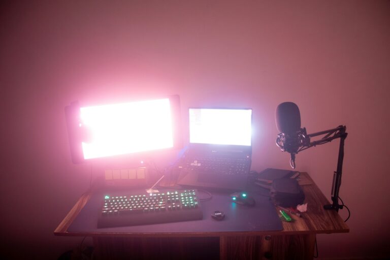 Streamer desk setup dual monitor microphone