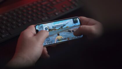 Phone game safety: how to avoid fake apps on iOS and Google Play