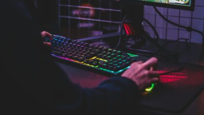 Private chat habits that keep your gaming identity secure