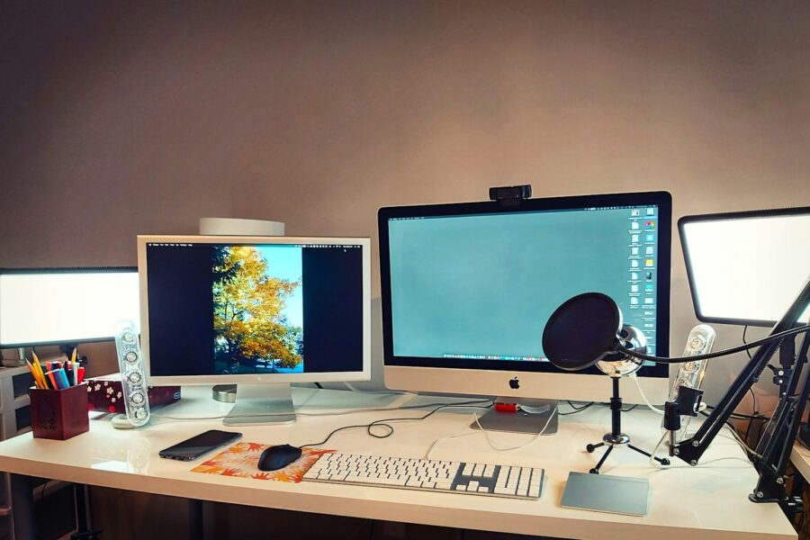 Gaming desk dual monitors rgb keyboard mouse