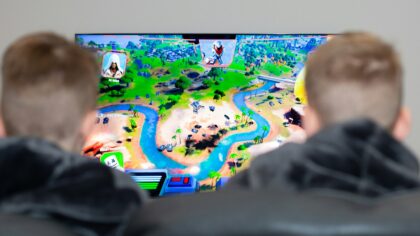 Battle royale positioning tips that help you survive longer and fight smarter