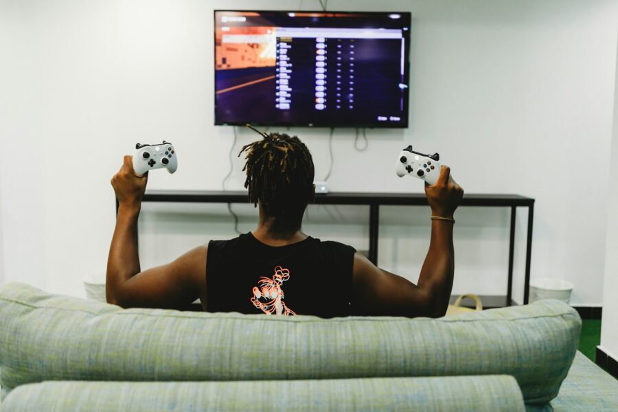 Relaxed gamer couch