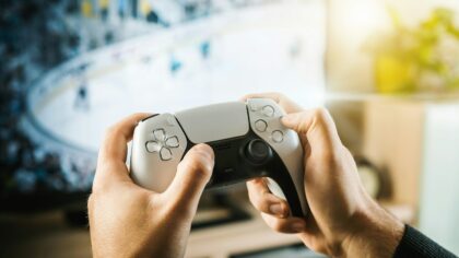How to aim better in console shooters with a standard controller
