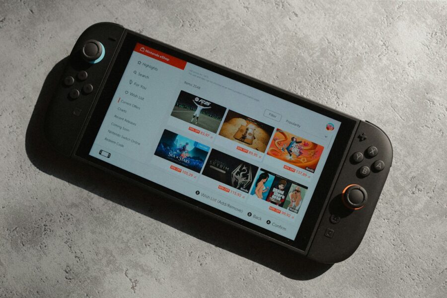 Handheld gaming portable