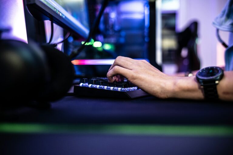Gaming desk microphone