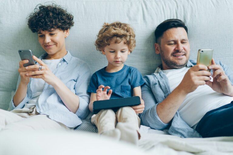 Smartphone screen game