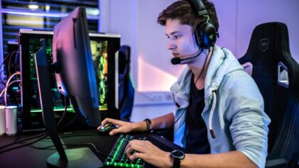 How to use voice chat in online play without putting your privacy at risk