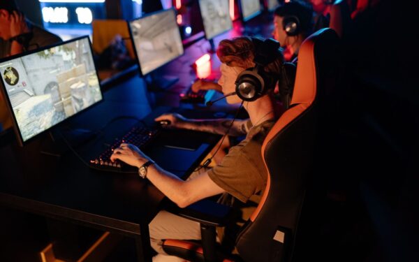 How best‑of‑five series shape storylines in top esports