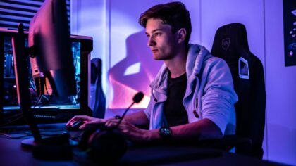 Smart screenshot habits in online gaming: how to share moments without oversharing yourself