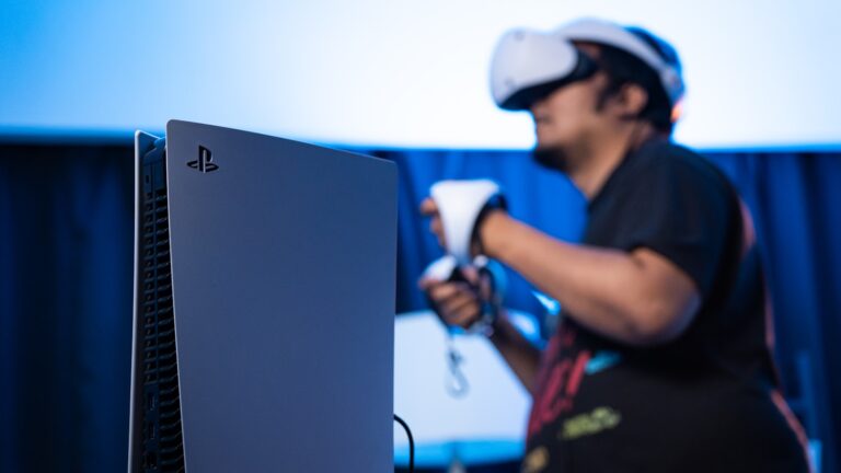 Playstation vr2 headset desk gaming