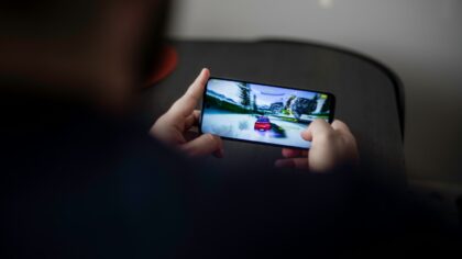 Best sports mobile games for quick sessions and deeper seasons