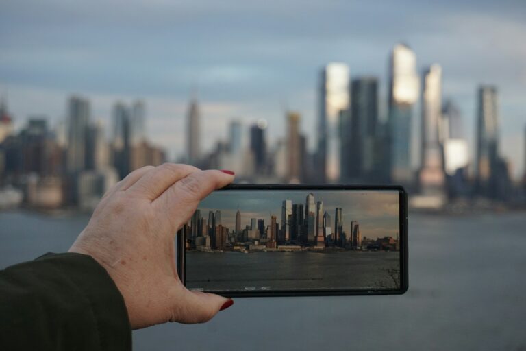 Mobile gamer phone