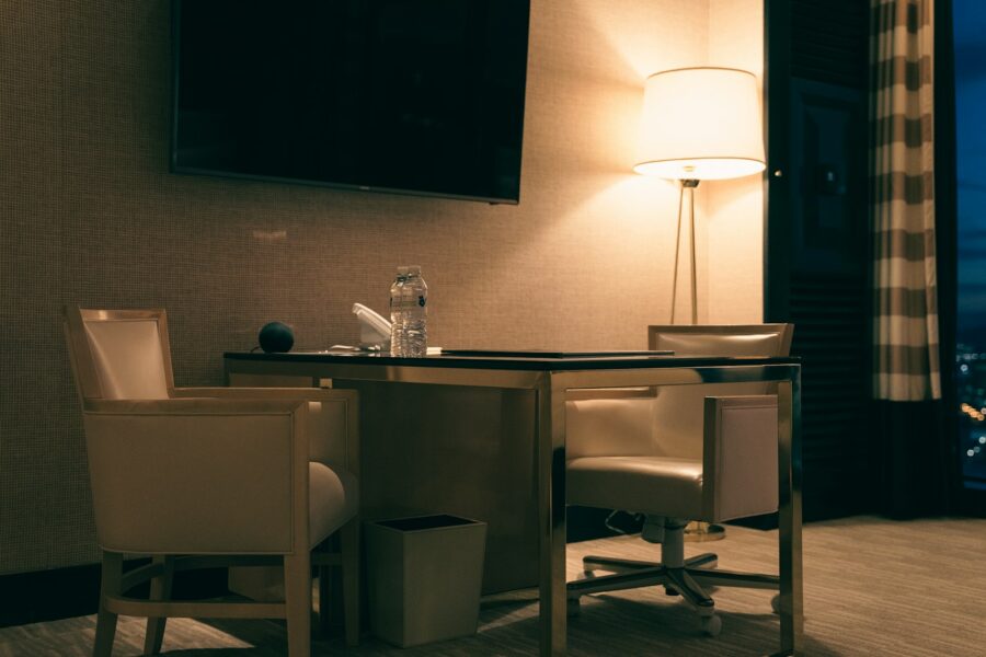 Gaming laptop hotel