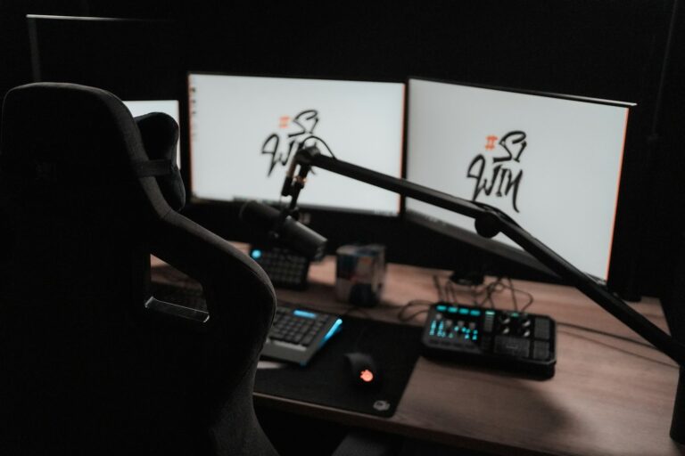 Esports commentators casting