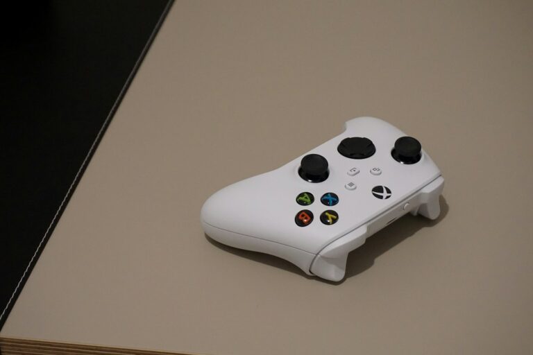 Competitive gamer hands