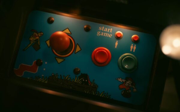 Apple Arcade leans into co-op and classics as June lineup broadens its appeal