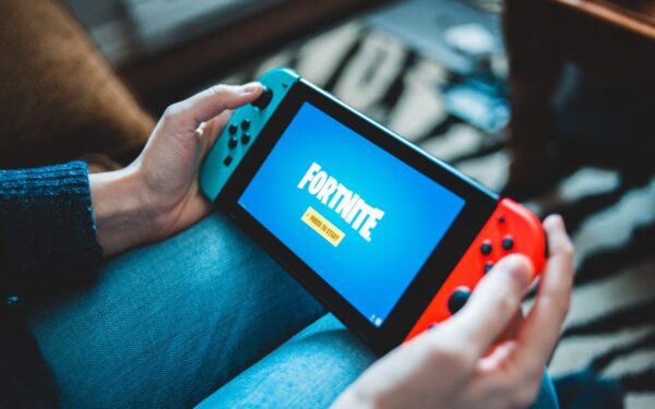 Cross-platform accounts in online gaming: practical steps to keep your progress and purchases safer
