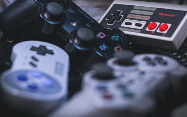 Safe in-game payment tips for online players and parents