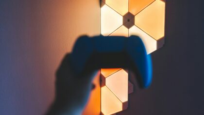 Simple puzzle habits that quietly make you better at every game